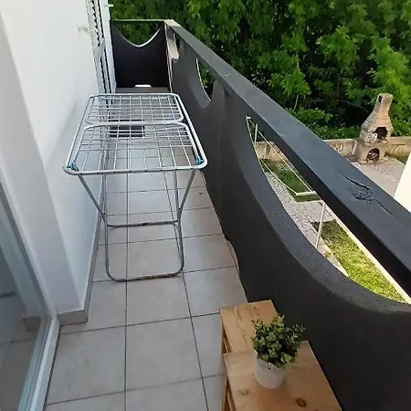 Tino Kustic 2 Pag Town