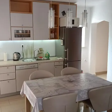 Tino Kustic 2 Apartman *